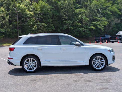 Used 2025 Audi Q7 3.0T Premium Plus w/ Premium Plus Package AWD/4WD image 10