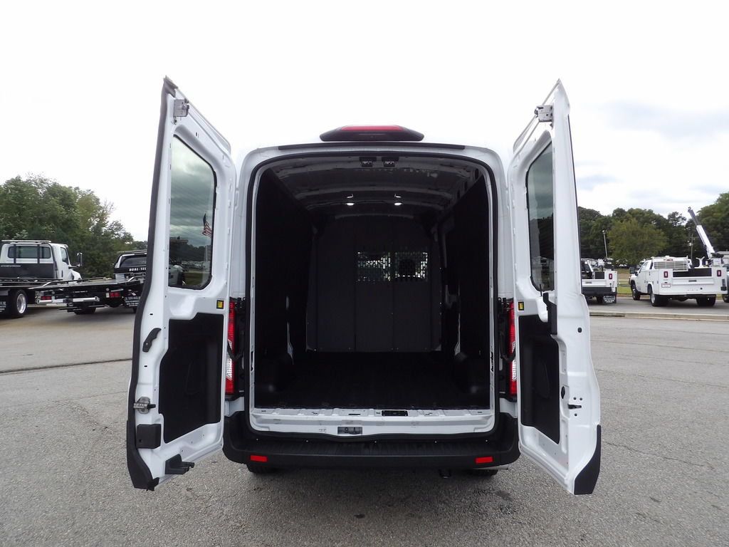 Used 2016 Ford Transit 250 148 Medium Roof RWD image 37