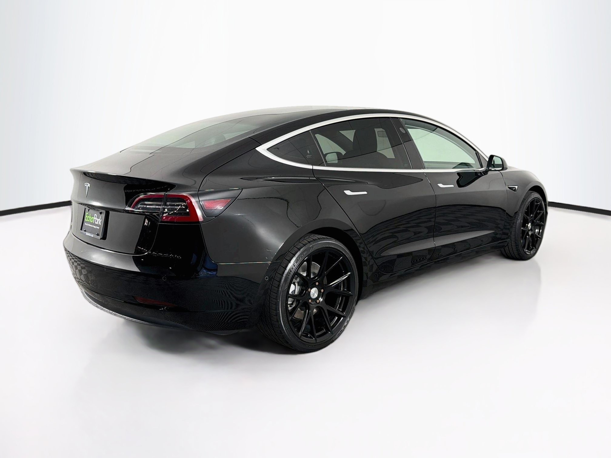 Used 2019 Tesla Model 3 Standard Range RWD image 9