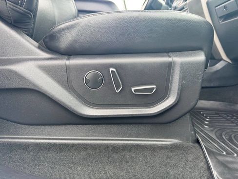 Used 2017 Ford F250 Lariat w/ FX4 Off-Road Package image 36