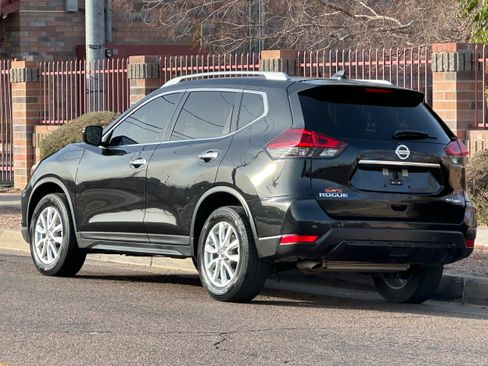 Used 2019 Nissan Rogue SV AWD/4WD image 4