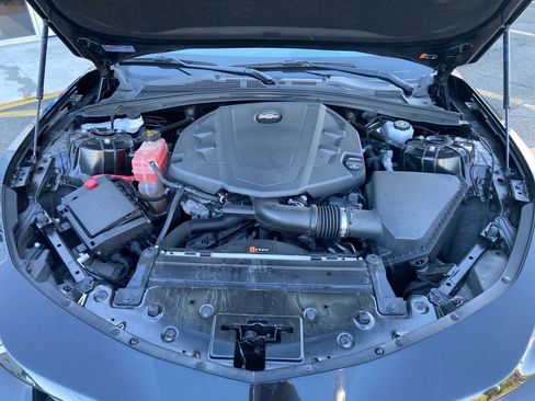Used 2019 Chevrolet Camaro LT image 28