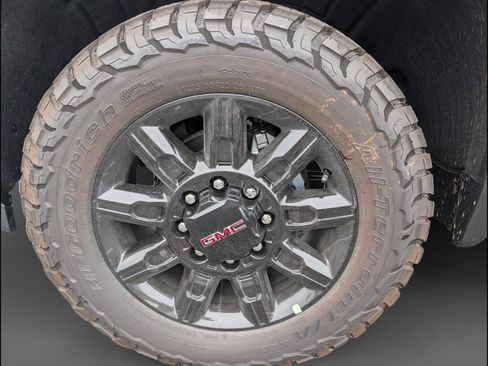New 2026 GMC Sierra 2500 AT4 w/ AT4 Premium Plus Package AWD/4WD image 21