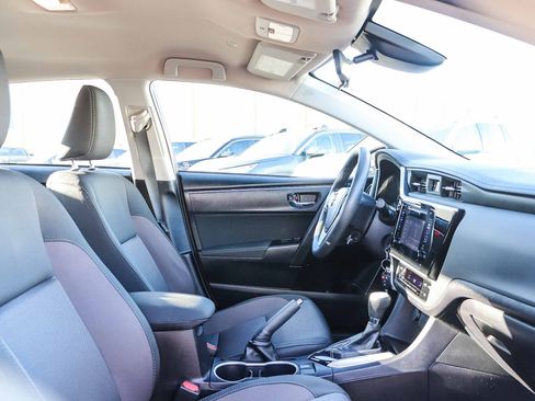 Used 2019 Toyota Corolla LE image 17