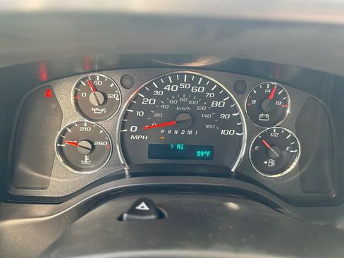 New 2025 Chevrolet Express 3500 Work Van w/ Power Convenience Package image 13