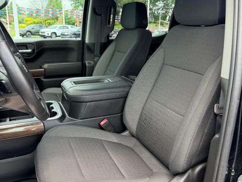 Used 2022 Chevrolet Silverado 1500 LT Trail Boss w/ Bed Protection Package AWD/4WD image 11