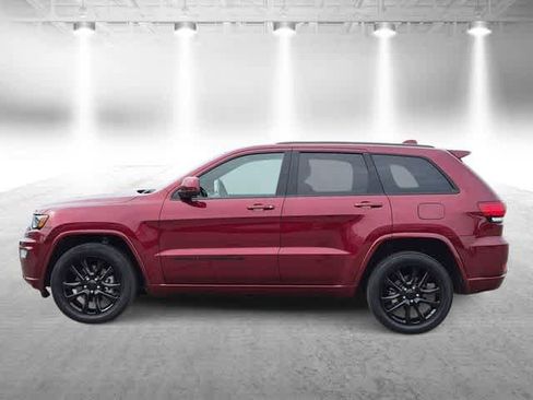 Certified 2022 Jeep Grand Cherokee Laredo X AWD/4WD image 5