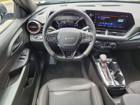 Used 2026 Chevrolet Trax RS FWD image 16