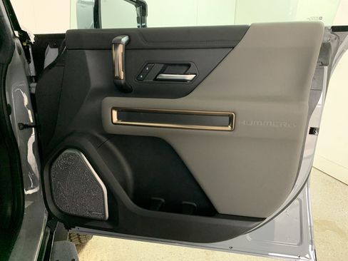 New 2025 GMC Hummer EV 3X image 39