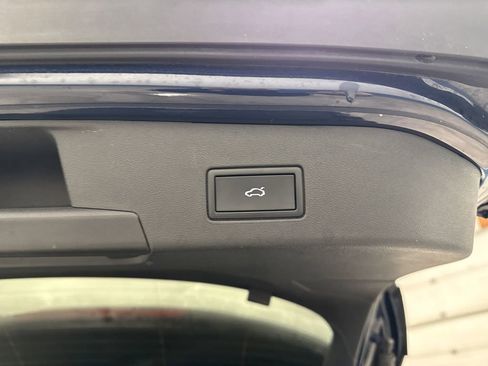 Used 2023 Volkswagen ID.4 Pro S Plus image 17