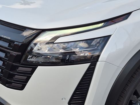 New 2026 Nissan Pathfinder SV FWD image 8