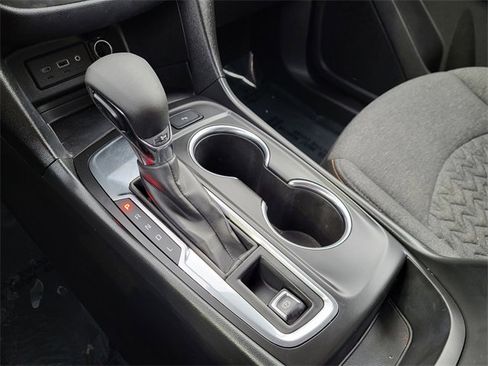 Used 2022 Chevrolet Equinox LT image 10