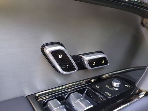 Certified 2025 Land Rover Range Rover Sport Dynamic SE image 17