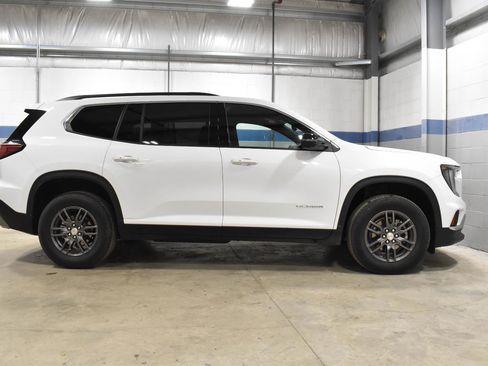 Used 2025 GMC Acadia Elevation image 33