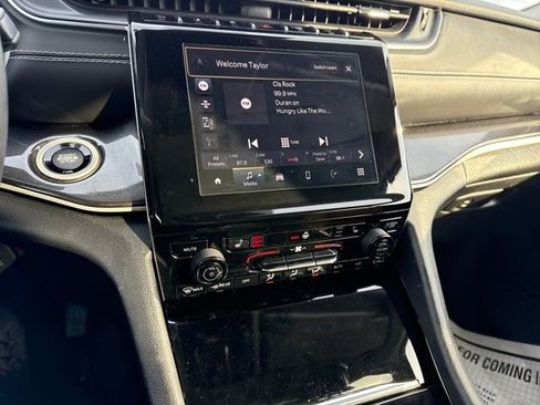 Used 2023 Jeep Grand Cherokee L Laredo w/ Luxury Tech Group I image 19