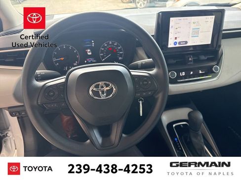 Used 2025 Toyota Corolla LE image 14
