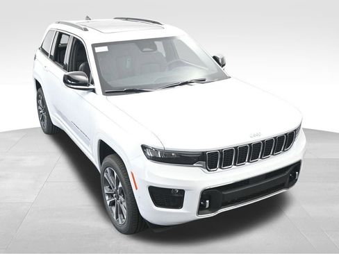 Used 2024 Jeep Grand Cherokee Overland image 50