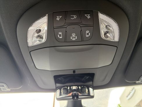 New 2027 Chrysler Pacifica Select AWD/4WD image 29