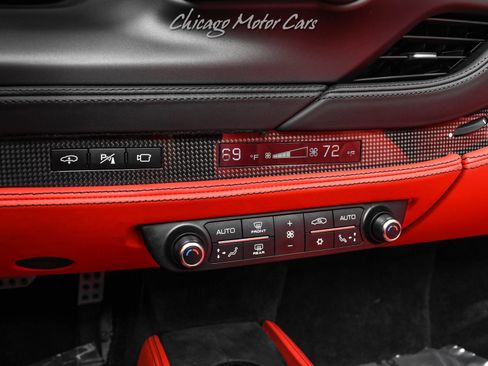 Used 2022 Ferrari F8 Tributo image 18