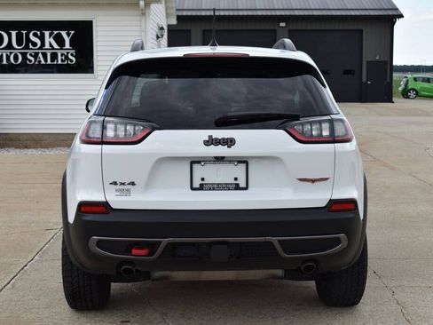 Used 2019 Jeep Cherokee Trailhawk AWD/4WD image 4