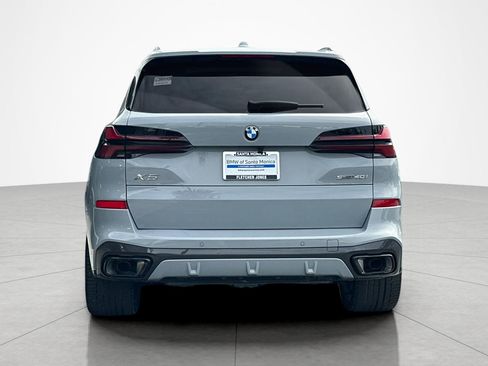 Used 2024 BMW X5 sDrive40i w/ M Sport Package RWD image 4