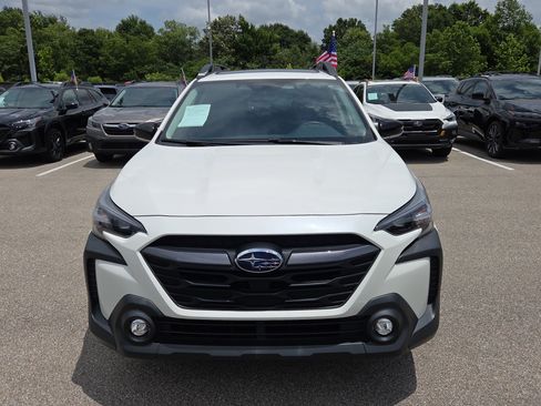 Used 2024 Subaru Outback Premium AWD/4WD image 8