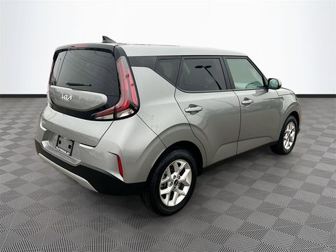 Used 2023 Kia Soul LX w/ Option Group 015 image 7