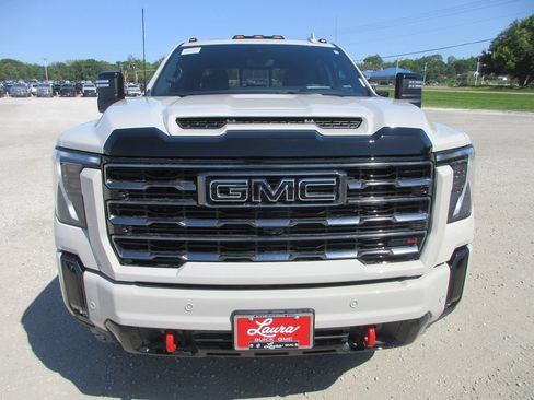 New 2026 GMC Sierra 2500 AT4 w/ AT4 Premium Plus Package AWD/4WD image 12