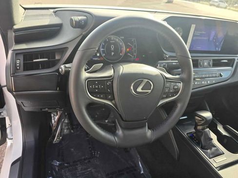 Certified 2024 Lexus ES 350 w/ Accessory Package (Z2) FWD image 24