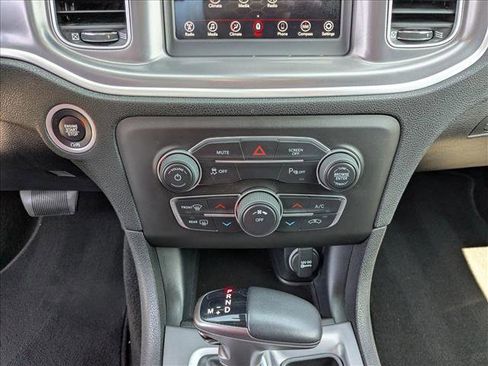 Used 2021 Dodge Charger SXT image 15