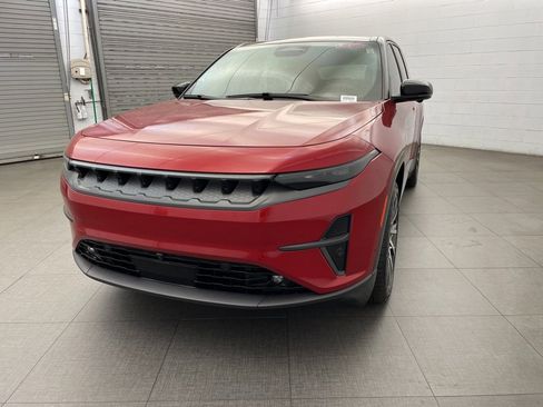 New 2025 Jeep Wagoneer S Limited image 8