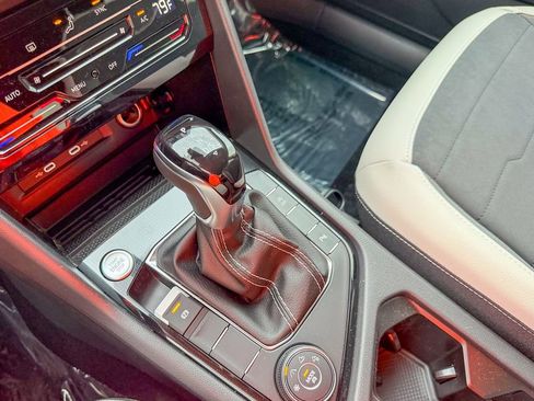New 2026 Volkswagen Taos SE AWD/4WD image 19