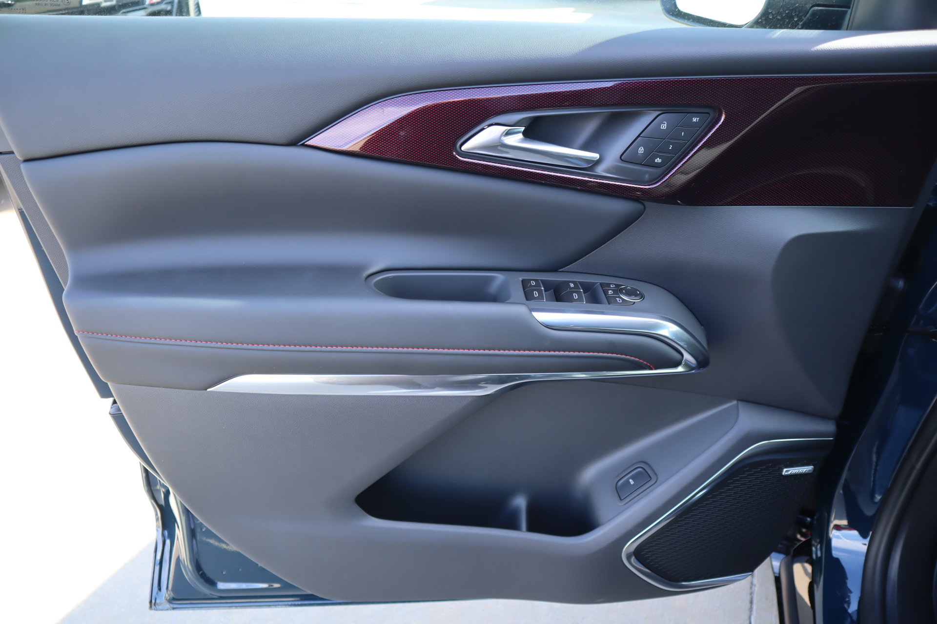 New 2027 Chevrolet Traverse RS w/ LPO, Floor Liner Package AWD/4WD image 19