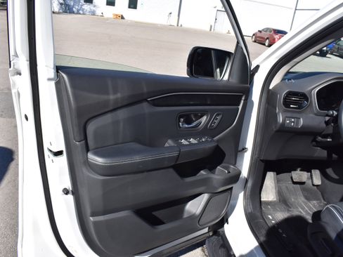 Certified 2023 Honda Pilot Elite image 24