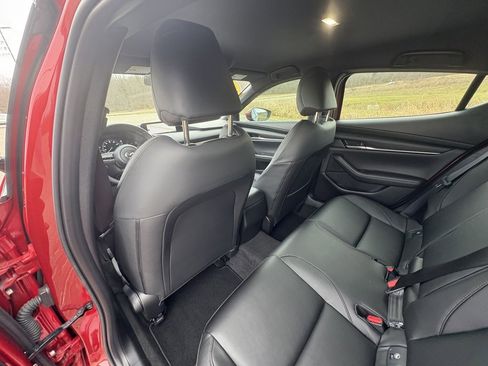 Used 2023 MAZDA MAZDA3 s image 21