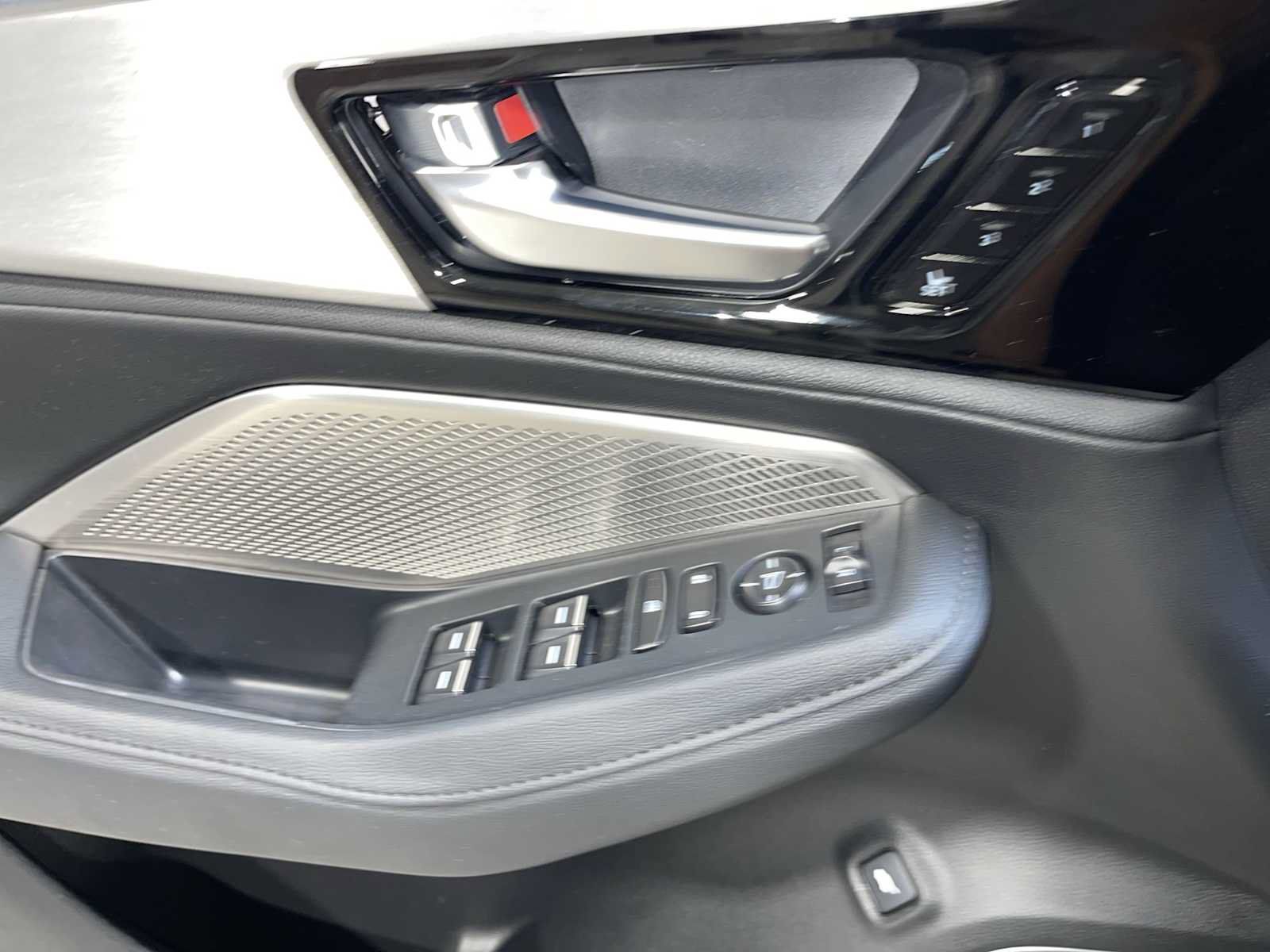 Used 2024 Acura MDX SH-AWD image 23