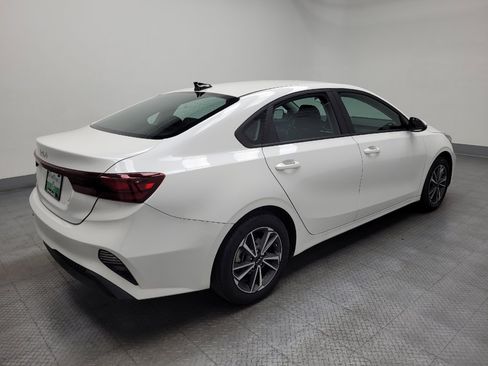 Used 2023 Kia Forte LXS w/ LXS Technology Package FWD image 10