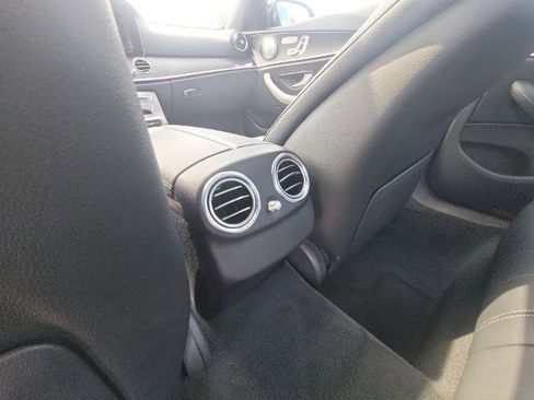 Used 2020 Mercedes-Benz E 350 Sedan image 21