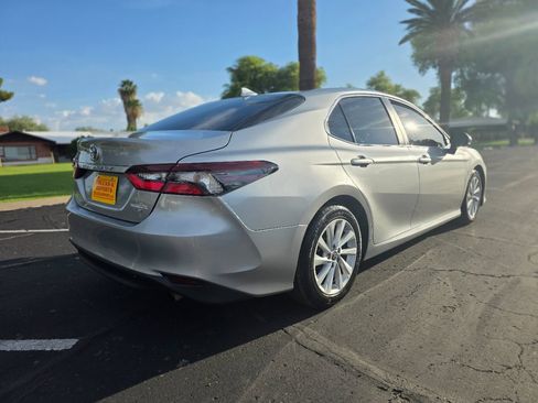 Used 2021 Toyota Camry LE FWD image 6