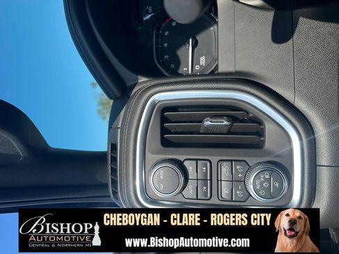 Used 2021 GMC Sierra 2500 AT4 w/ AT4 Preferred Package image 30