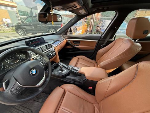 Used 2017 BMW 330i Gran Turismo xDrive image 10