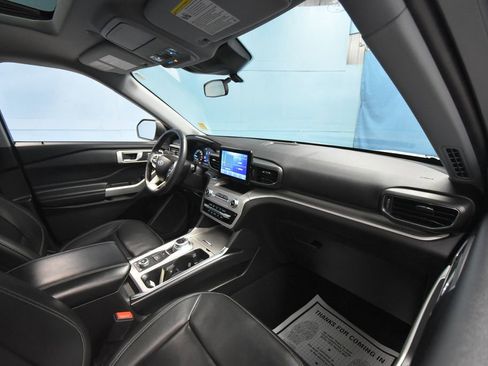 Used 2023 Ford Explorer XLT w/ Equipment Group 202A image 25