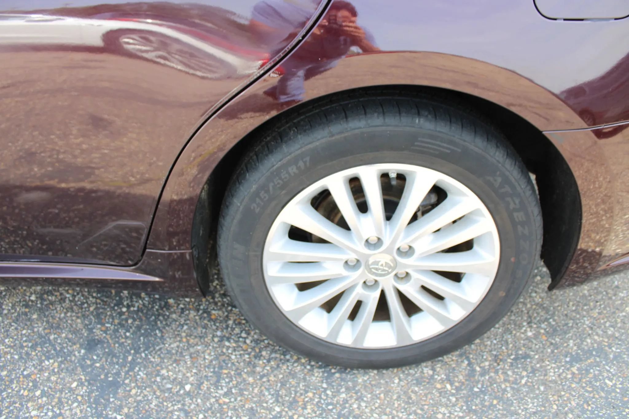 Used 2013 Toyota Avalon Limited FWD image 21