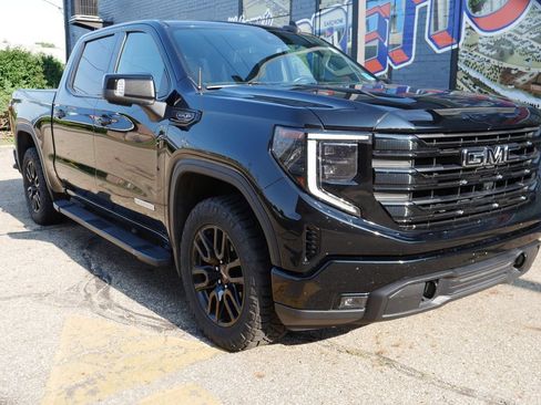 Used 2022 GMC Sierra 1500 Elevation w/ Elevation Premium Package AWD/4WD image 34