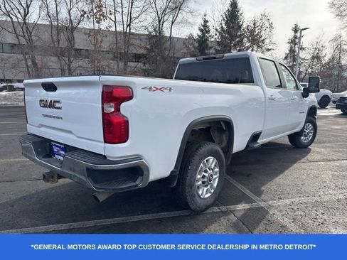 Used 2024 Chevrolet Silverado 2500 LT image 3