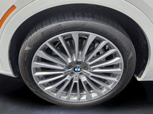 Certified 2024 BMW X7 xDrive40i w/ Parking Assistance Package AWD/4WD image 9
