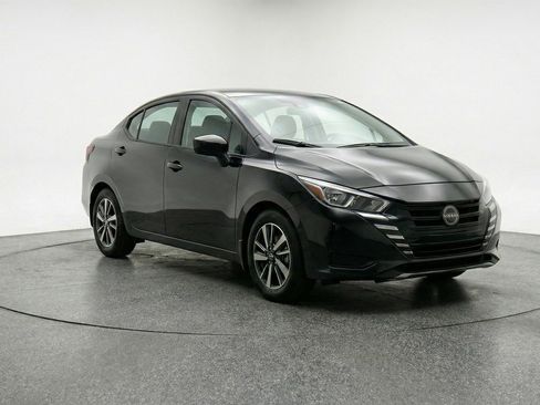 Used 2025 Nissan Versa SV FWD image 1