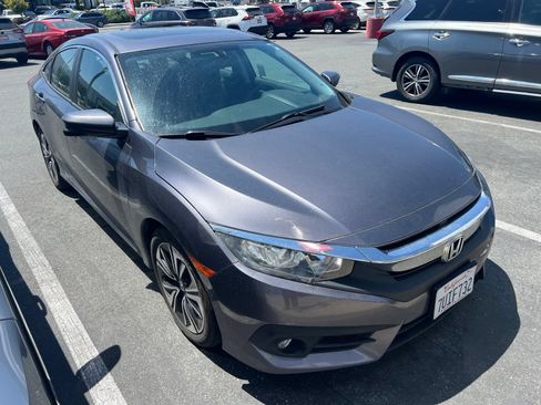 Used 2016 Honda Civic EX-L image 2