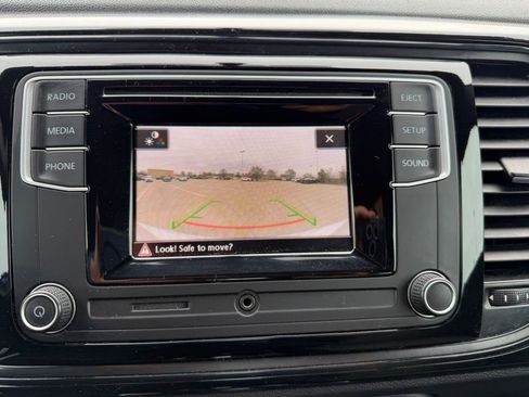 Used 2019 Volkswagen Beetle 2.0T S image 18