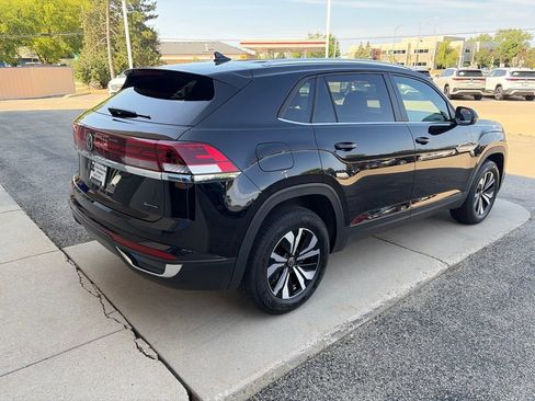 Certified 2026 Volkswagen Atlas Cross Sport SE AWD/4WD image 9